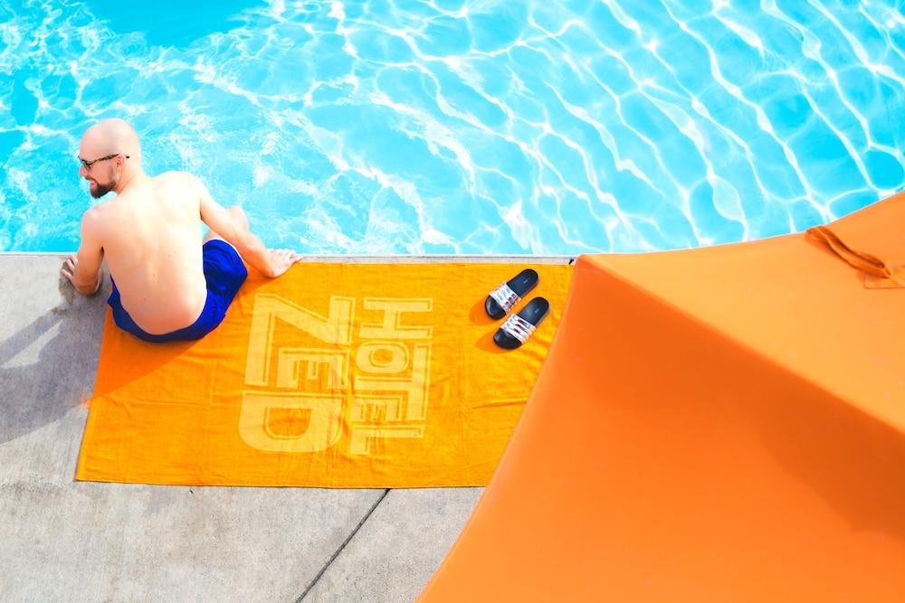 Hotel Zed كيلوانا المظهر الخارجي الصورة