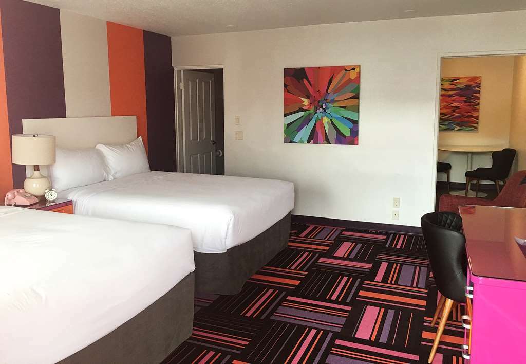 Hotel Zed كيلوانا الغرفة الصورة